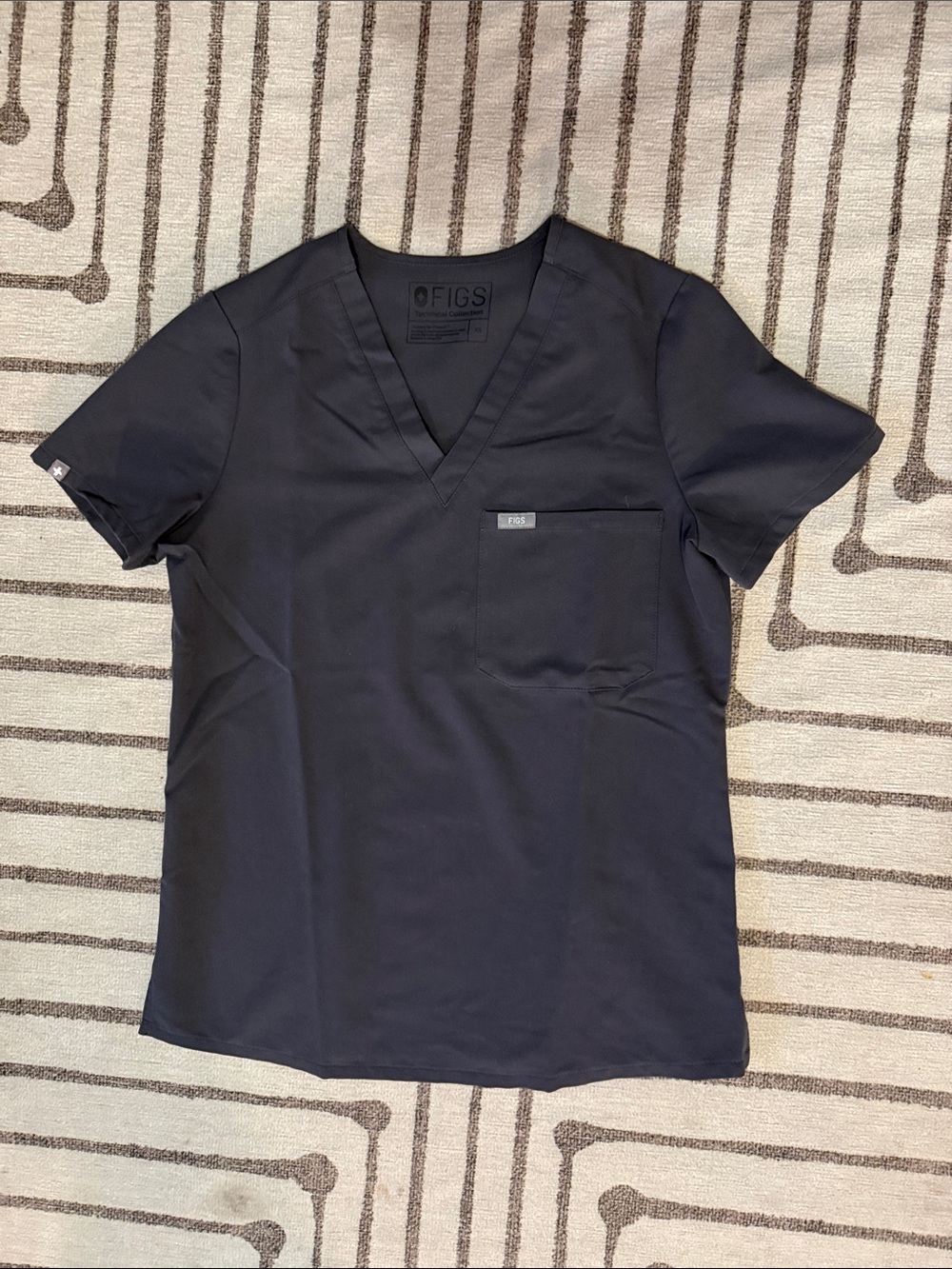 FIGS V-Neck Scrub Top in Charcoal Gray